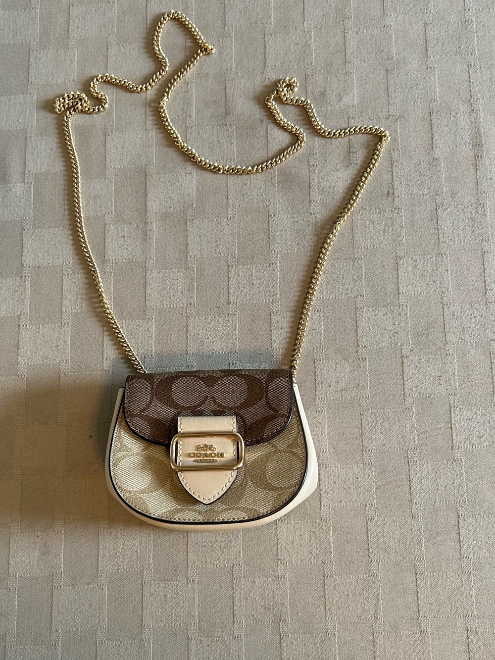 Coach Outlet Morgan Card Case in Chain - Picture 4 of 14